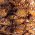 Best Chicken Wings with Garlic Sauce in St Paul, MN